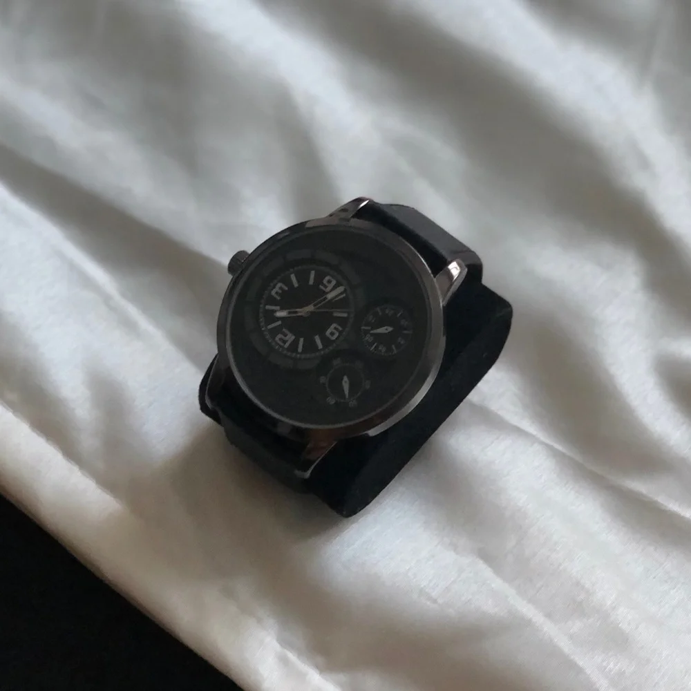 Men’s watch - Picture 3 of 4